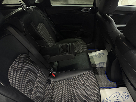 Kia Ceed Prestige, 2021 года, пробег 65706 км