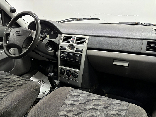 Lada (ВАЗ) Priora, 2010 года, пробег 235982 км