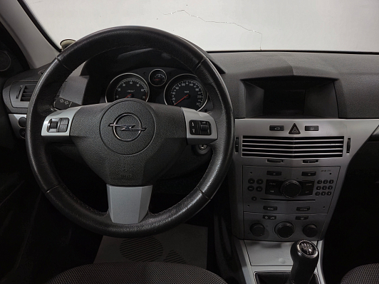 Opel Astra Enjoy, 2011 года, пробег 202126 км