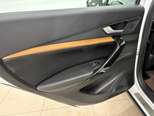 Lada (ВАЗ) Vesta, 2023 года, пробег 45300 км