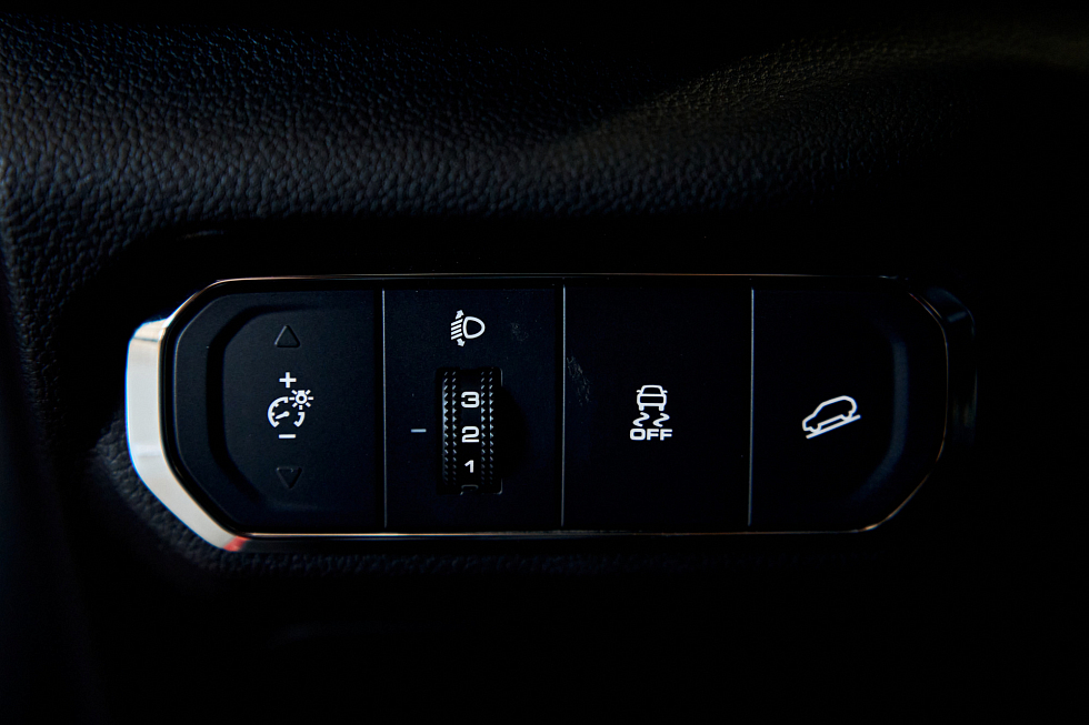 Haval Jolion Оптимум, красный