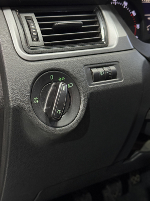 Skoda Rapid, 2014 года, пробег 181000 км