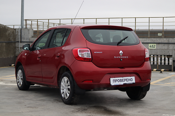 Renault Sandero, 2015 года, пробег 180000 км