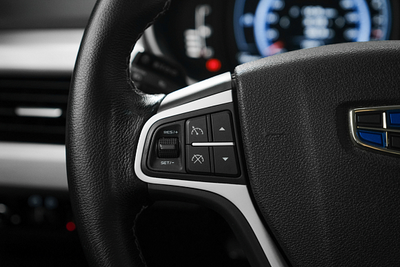 Geely Atlas Luxury, 2019 года, пробег 93000 км