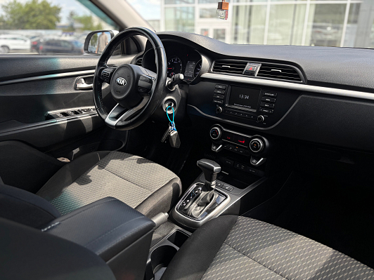 Kia Rio Luxe, 2018 года, пробег 121817 км