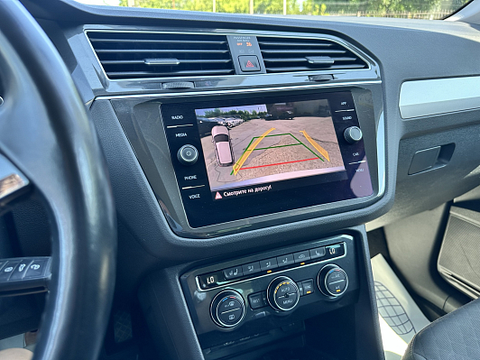 Volkswagen Tiguan Highline, 2019 года, пробег 90406 км