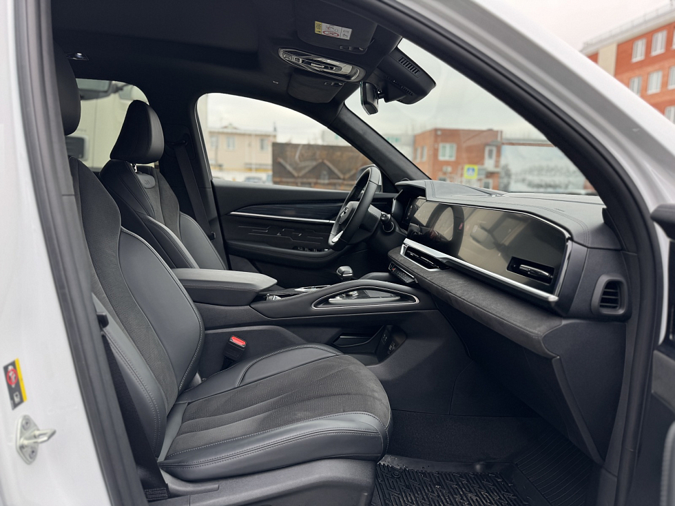 Geely Monjaro Flagship (2023-2025), белый