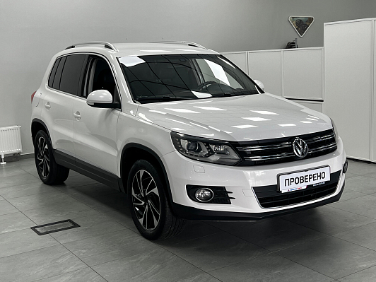 Volkswagen Tiguan Avenue, 2012 года, пробег 305872 км