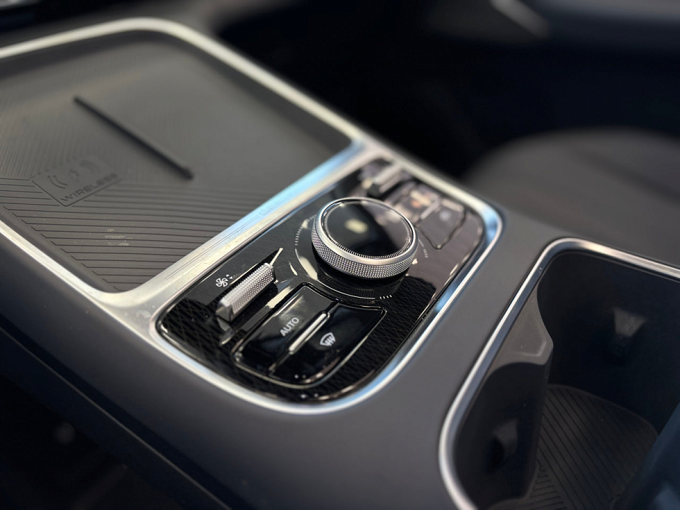 Geely EX5 EM-i Макс, черный