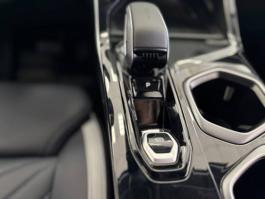 Geely Atlas Flagship Sport, серый