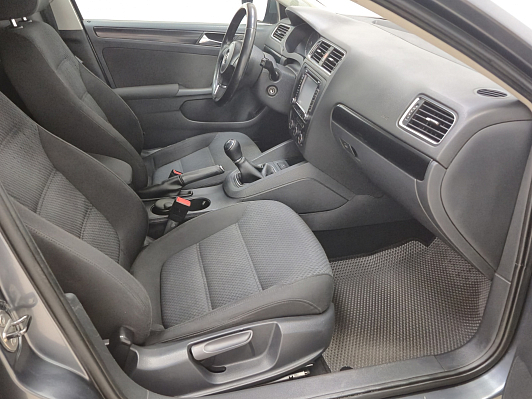 Volkswagen Jetta, 2011 года, пробег 272132 км