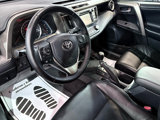 Toyota RAV4, 2012 года, пробег 146024 км