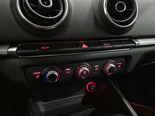 Audi A3 Attraction, 2014 года, пробег 205614 км