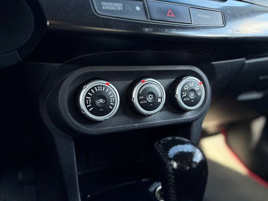 Mitsubishi Lancer, 2010 года, пробег 175246 км