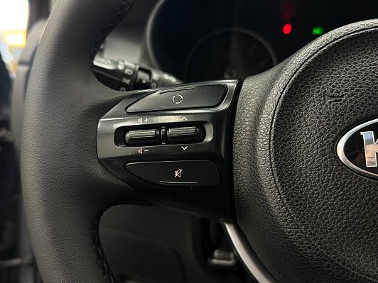 Kia Rio Luxe, 2017 года, пробег 124663 км
