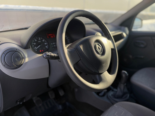 Renault Logan Expression, 2015 года, пробег 146558 км