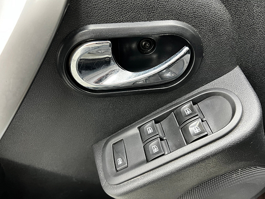 Nissan Terrano Elegance, 2019 года, пробег 105000 км