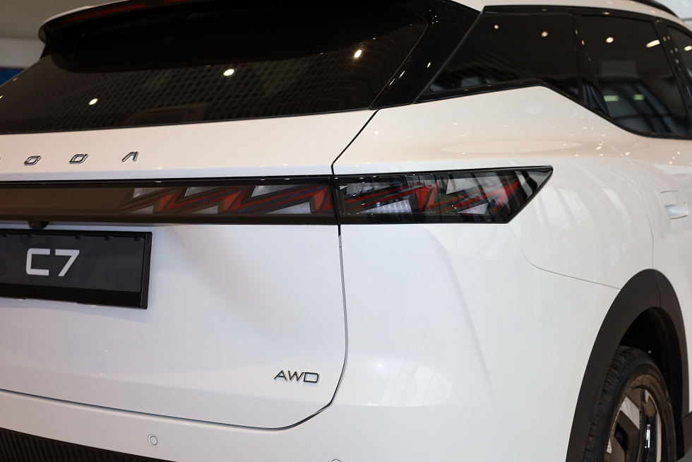 Omoda C7 Актив, белый