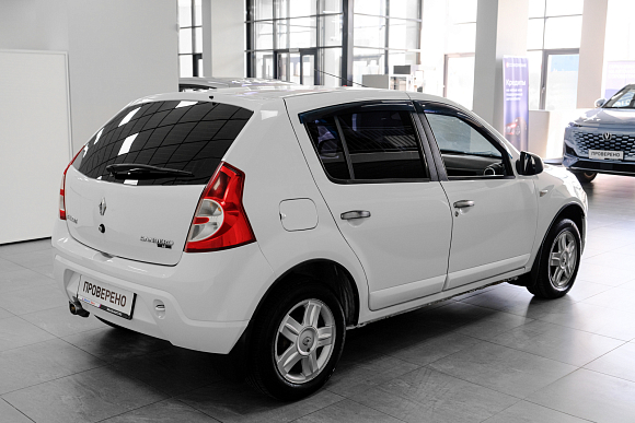 Renault Sandero Expression, 2010 года, пробег 170000 км