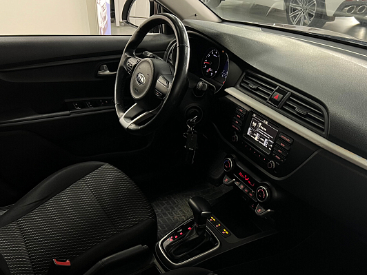 Kia Rio Luxe, 2020 года, пробег 67000 км