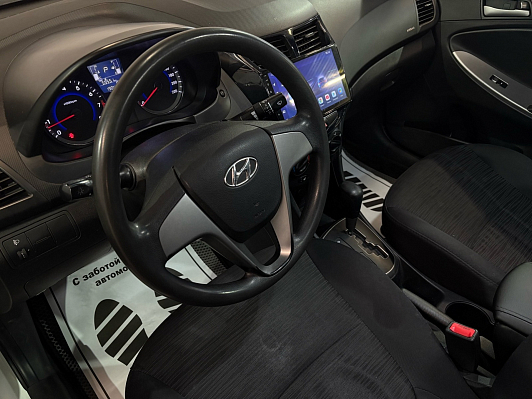 Hyundai Solaris Active, 2015 года, пробег 190466 км