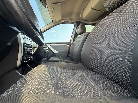 Lada (ВАЗ) Largus Luxe Glonass (7 мест) (2018-2019), 2018 года, пробег 107800 км