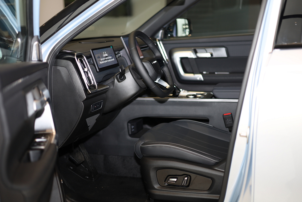 Jaecoo J7 Ultimate, серебряный