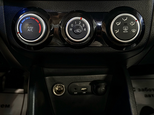 Kia Rio Comfort Аудио, 2016 года, пробег 230000 км