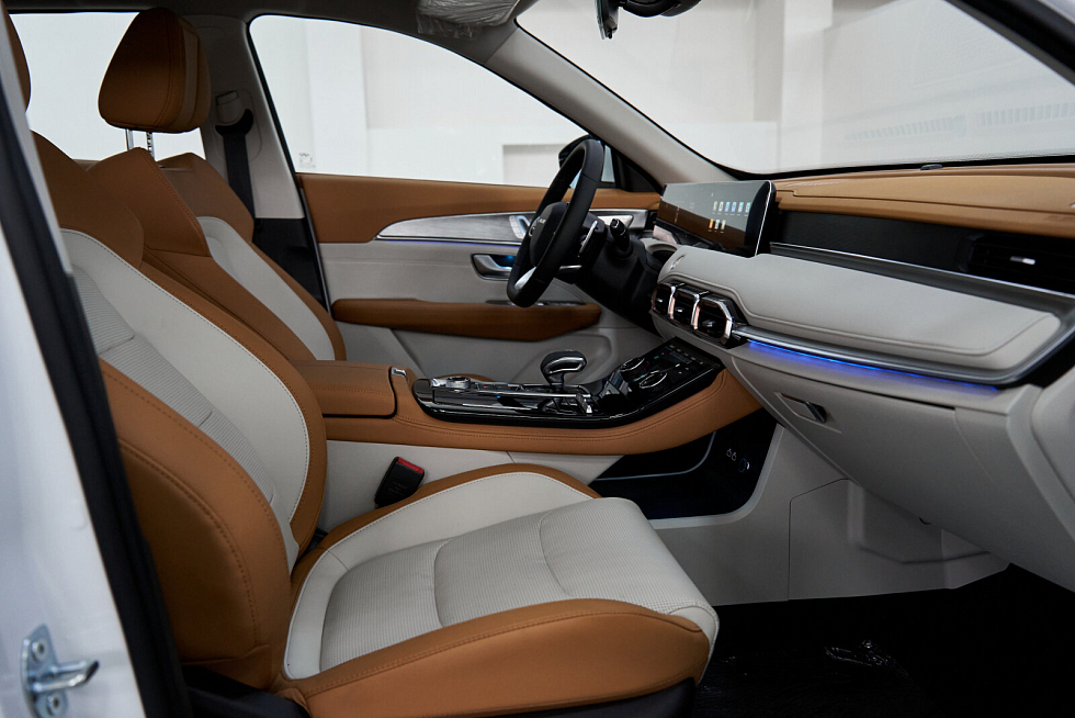 JETOUR X70 PLUS Люкс, черный