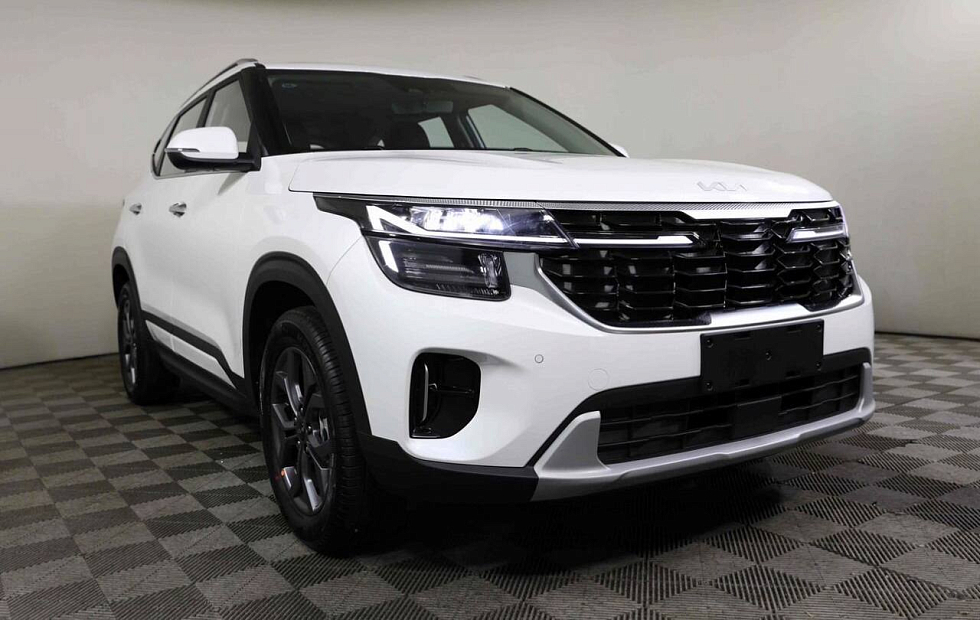 Kia Seltos Premium Edition, белый
