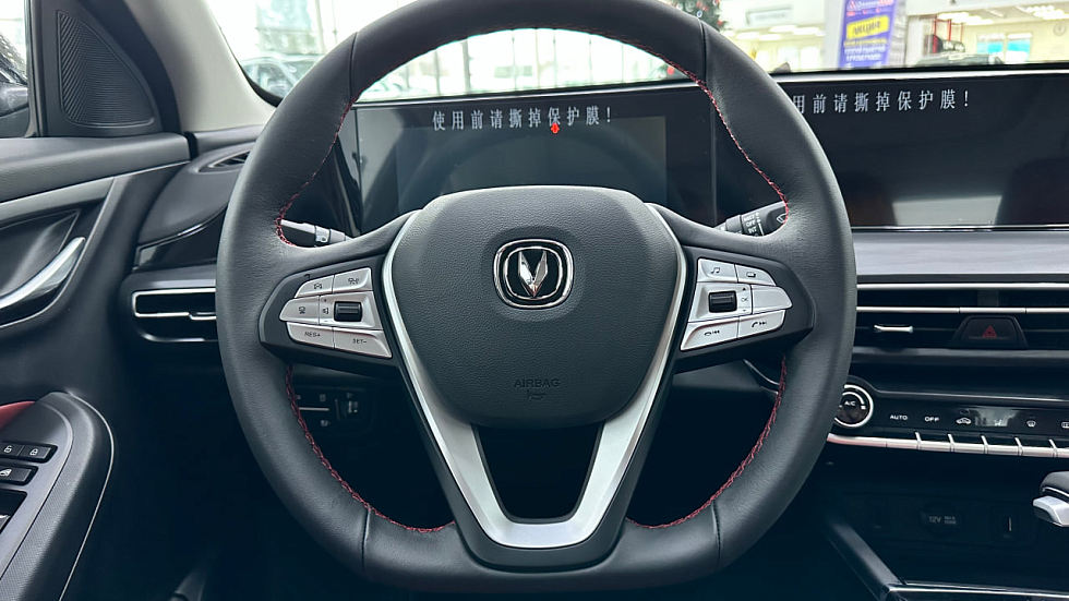 Changan Eado Plus Luxe, черный