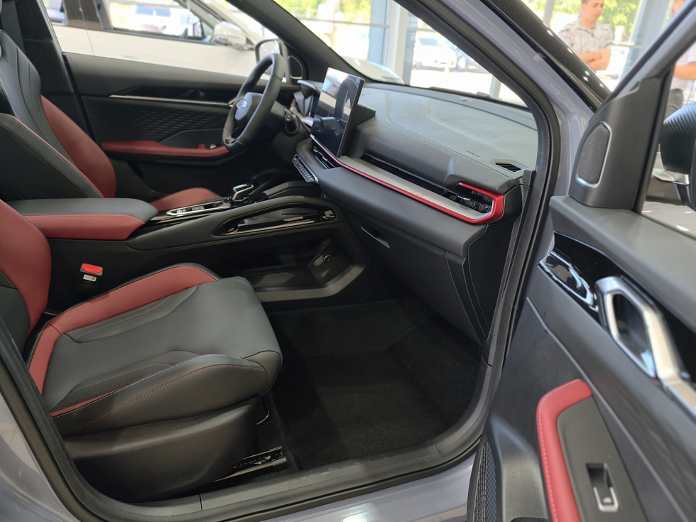 Geely Coolray Эксклюзив, серый