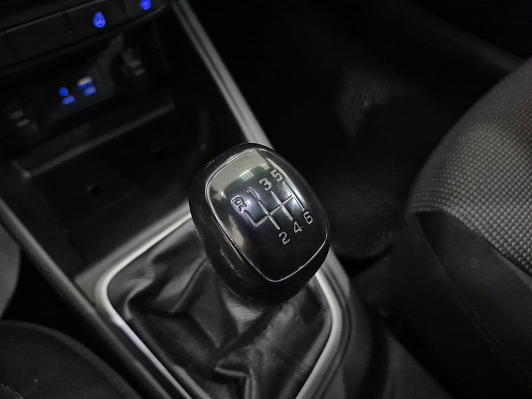 Hyundai Solaris Active, 2017 года, пробег 242018 км