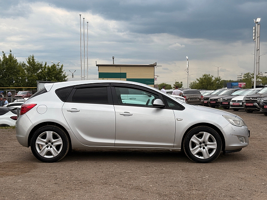 Opel Astra Enjoy, 2011 года, пробег 182000 км