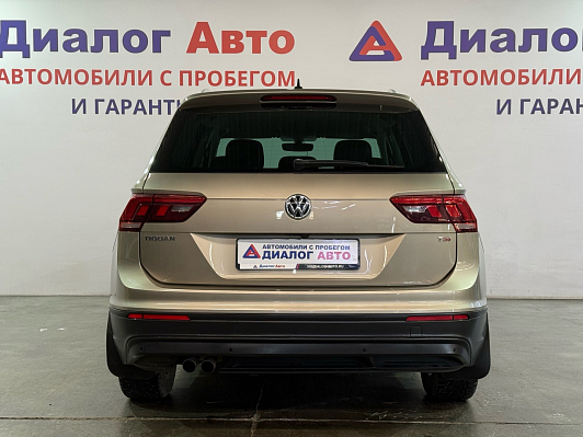Volkswagen Tiguan Trendline, 2017 года, пробег 45000 км
