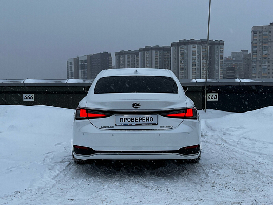 Lexus ES Luxury, 2019 года, пробег 98000 км