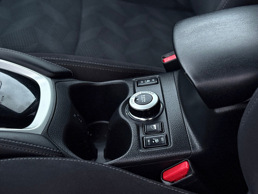 Nissan X-Trail SE, 2016 года, пробег 213485 км