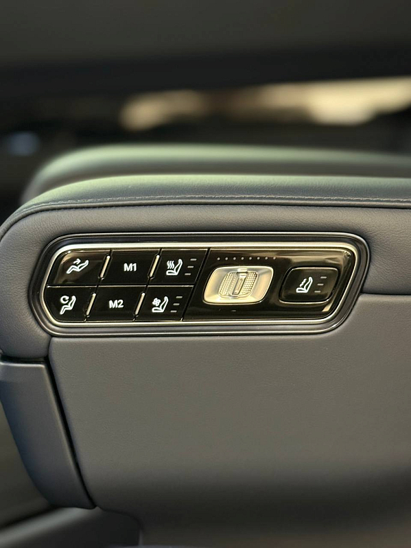 Zeekr 9X Ultra, черный