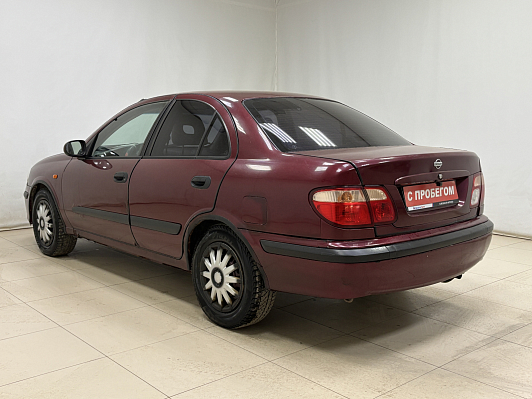 Nissan Almera, 2001 года, пробег 325000 км