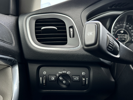 Volvo V40, 2013 года, пробег 198400 км