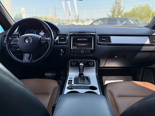 Volkswagen Touareg, 2011 года, пробег 195000 км