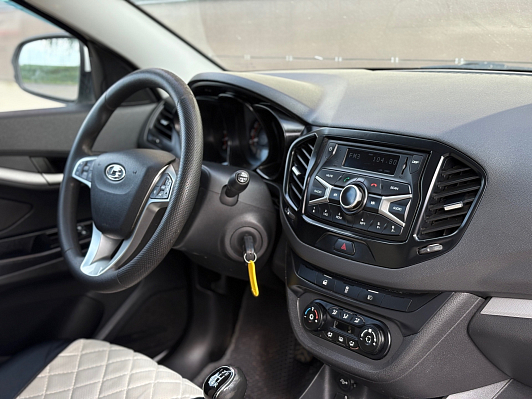 Lada (ВАЗ) Vesta Comfort, 2018 года, пробег 127665 км