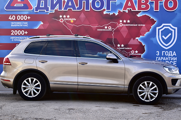 Volkswagen Touareg Wolfsburg Edition, 2015 года, пробег 215800 км