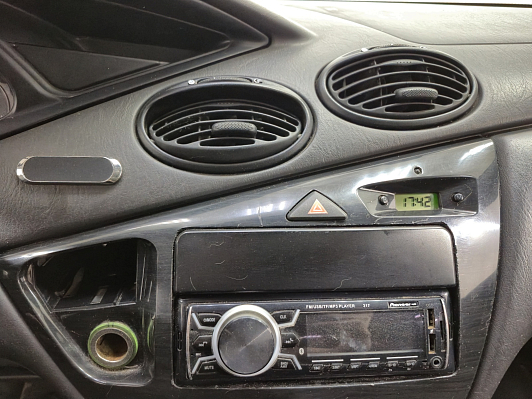 Ford Focus, 2004 года, пробег 215983 км