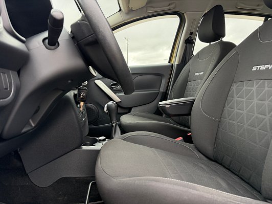 Renault Sandero Privilege, 2017 года, пробег 99403 км