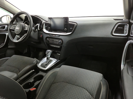 Kia Ceed Prestige, 2020 года, пробег 162115 км