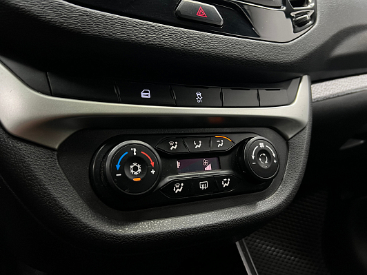 Lada (ВАЗ) Vesta Comfort Winter, 2020 года, пробег 107485 км