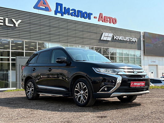 Mitsubishi Outlander Intense+, 2015 года, пробег 141200 км