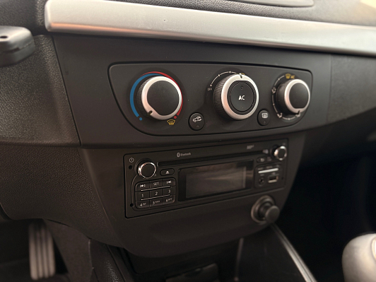 Renault Fluence Authentique 2015, 2013 года, пробег 152528 км