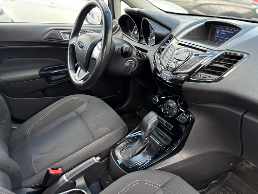 Ford Fiesta Titanium, 2016 года, пробег 126121 км